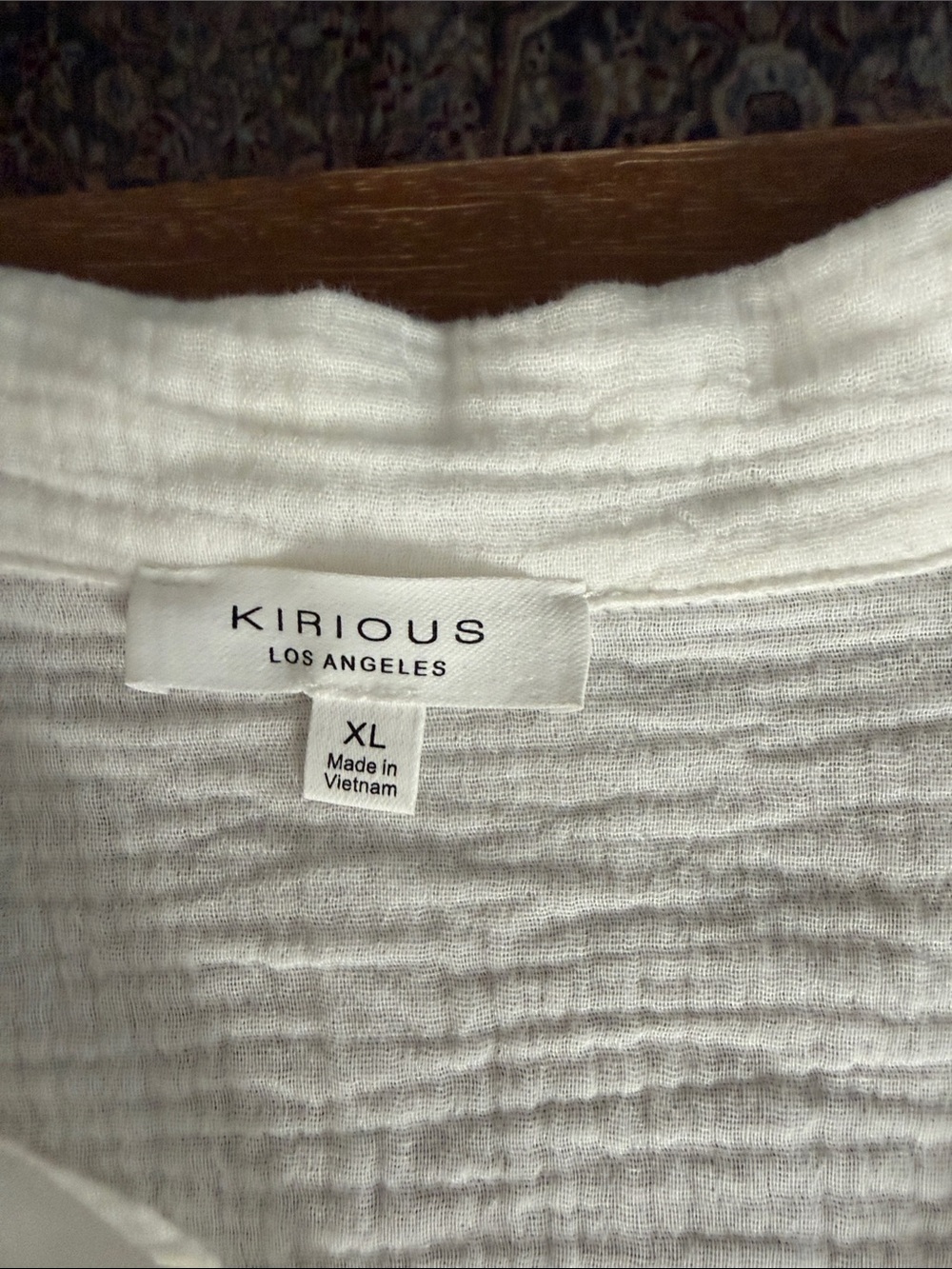 Cropped Textured Button-Front Tie Top in White - Picture 2 of 8
